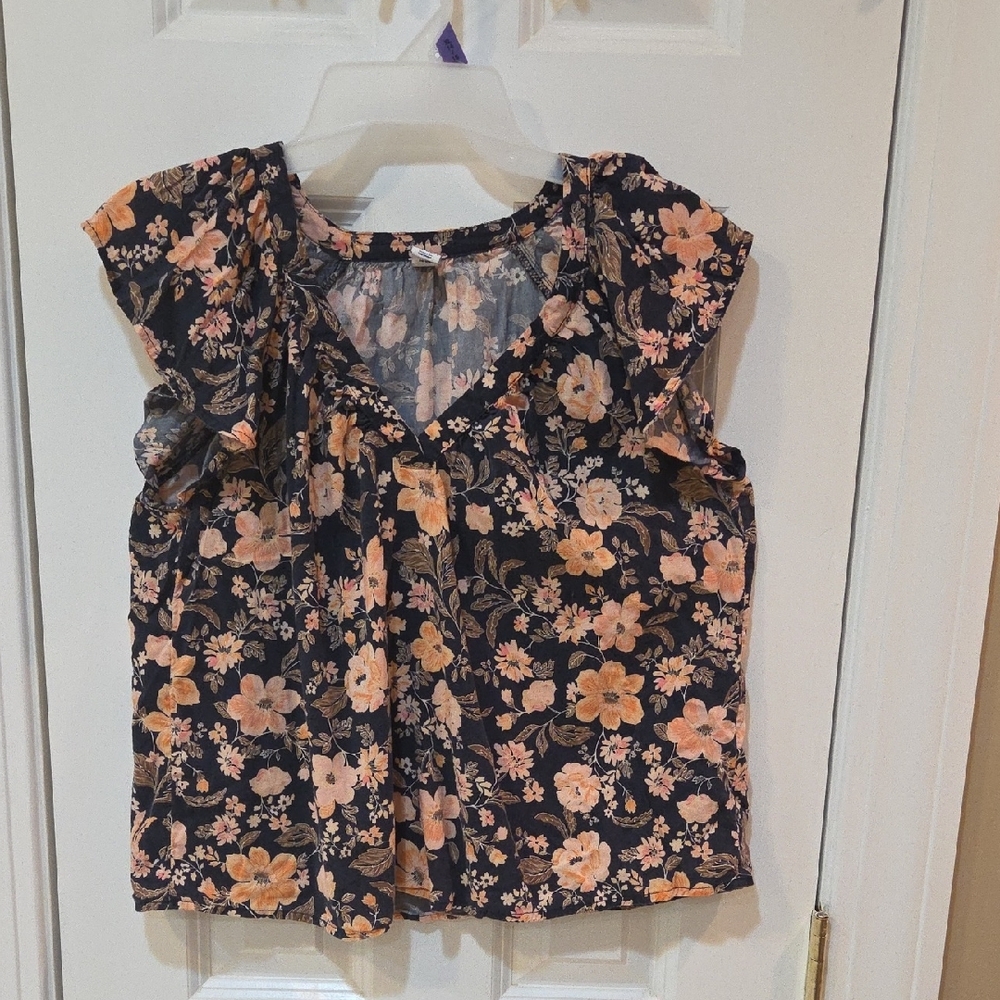 Old Navy Floral Print Top with Ruffle Sleeves